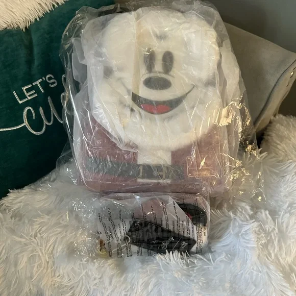 🌲Loungefly Disney Mickey Mouse Christmas Santa Wallet & Backpack🌲 - Picture 12 of 12